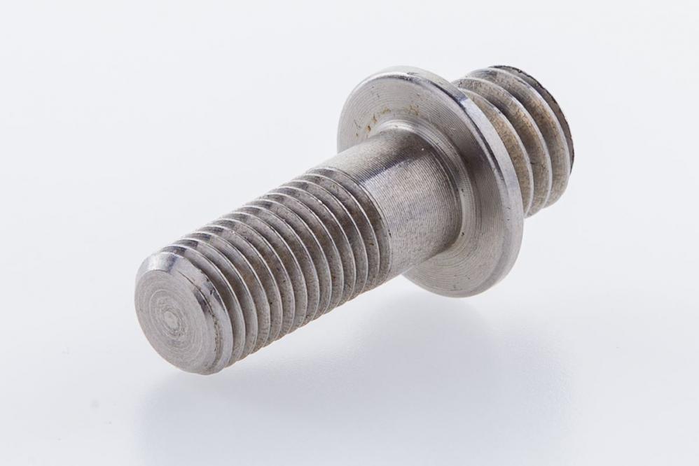 FLM Stativ-Schraube mit 3/8 Zoll Gewinde für ältere Modelle der CP-Serie und alle Modelle der CM-Serie. FLM Stativ-Schraube mit 3/8 Zoll Gewinde für ältere Modelle der CP-Serie und alle Modelle der CM-Serie.