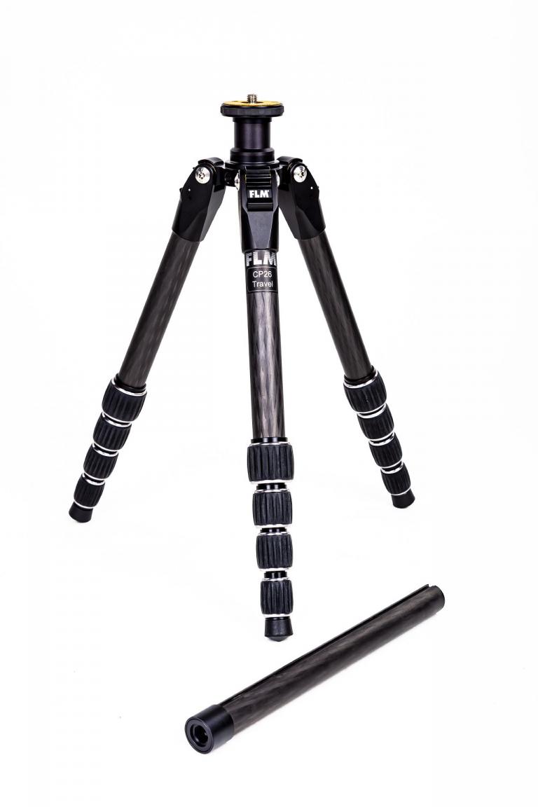 FLM CP-26 Travel CL, das klassische Traveler Stativ mit umklappbaren Beinen - passt mit Kugelkopf in seine Tasche.