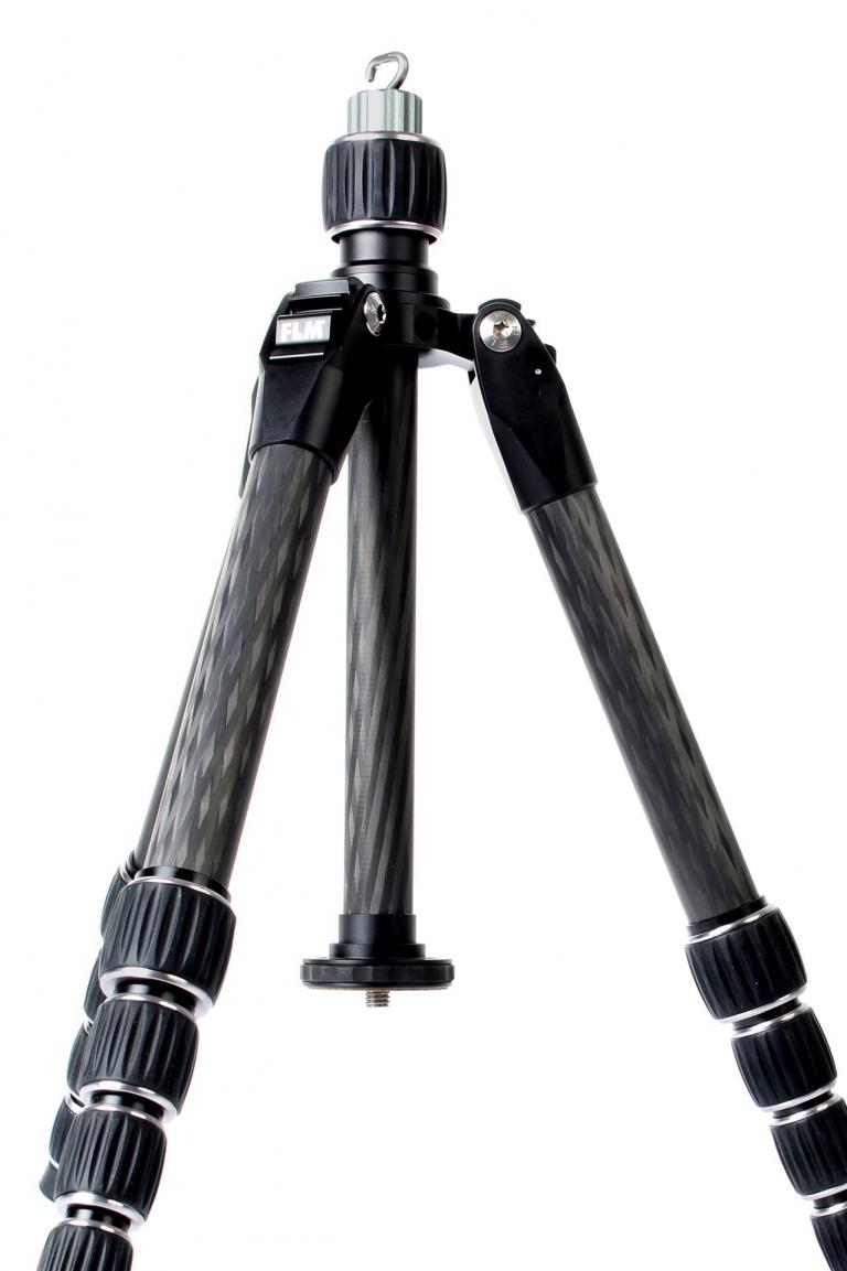 FLM CP-26 Travel CL, das klassische Traveler Stativ mit umklappbaren Beinen - passt mit Kugelkopf in seine Tasche.