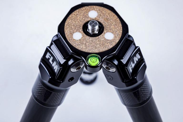 FLM CP-30 M4 II, Carbonfaser/Aluminium Hybrid-Stativ für Fotografie.