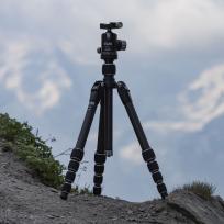 CP-26 Travel Stativ Classic mit Kugelkopf CB-38 F in den Bergen, Format 1x1.